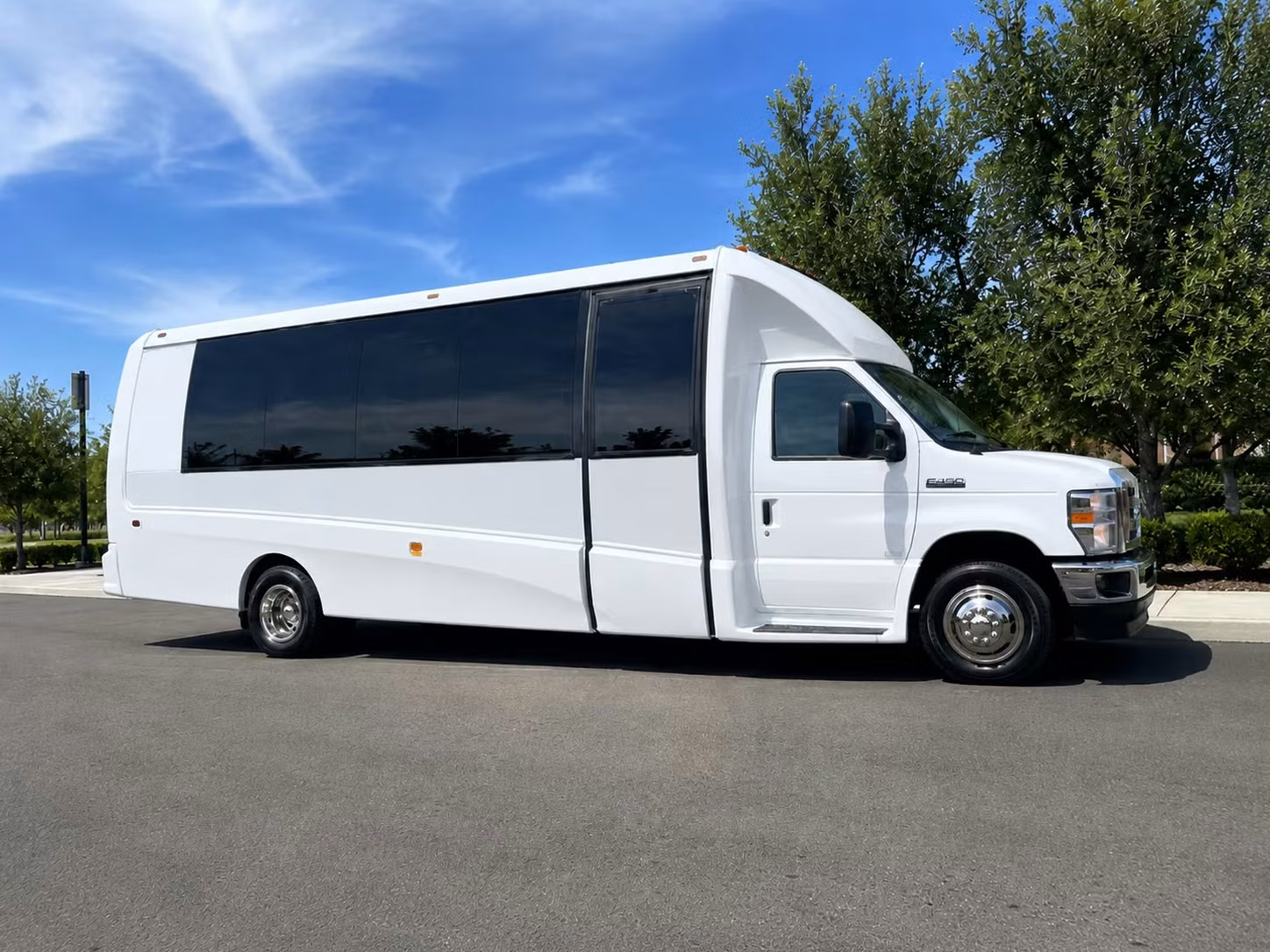 minibus rentals for smaller concert groups in oklahoma city